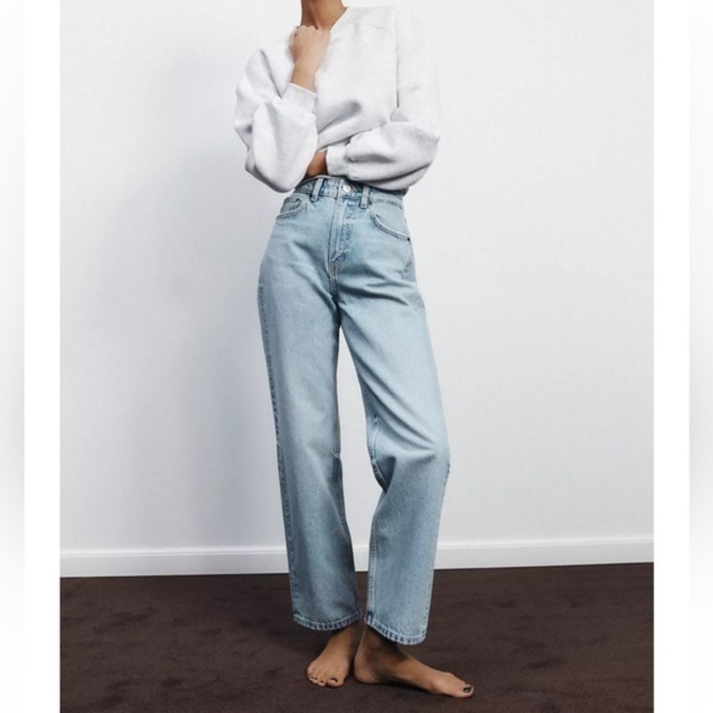 Zara Highrise Blue Button Fly Slim Straight Leg Jeans Cotton Size 4